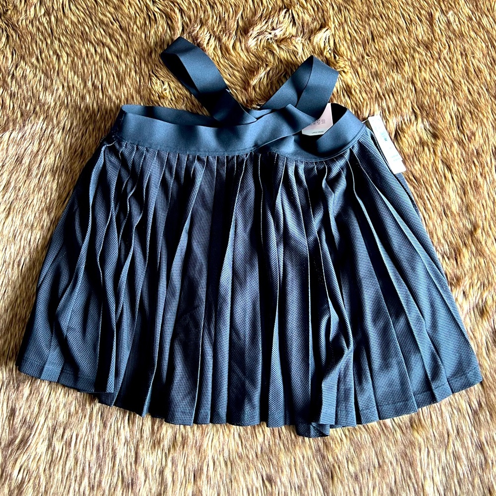 NWT Victoria’s Secret high rise mesh skirt (Large)